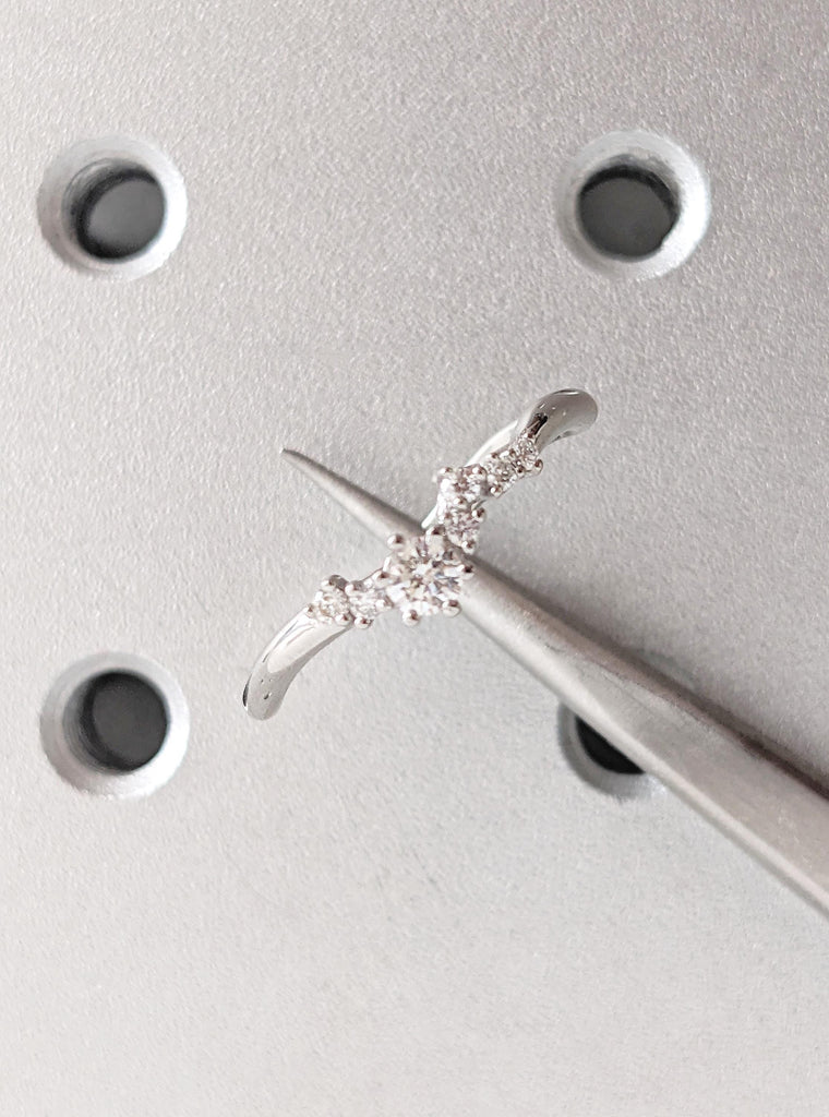 Round Diamond Wedding Ring, Platinum Ring