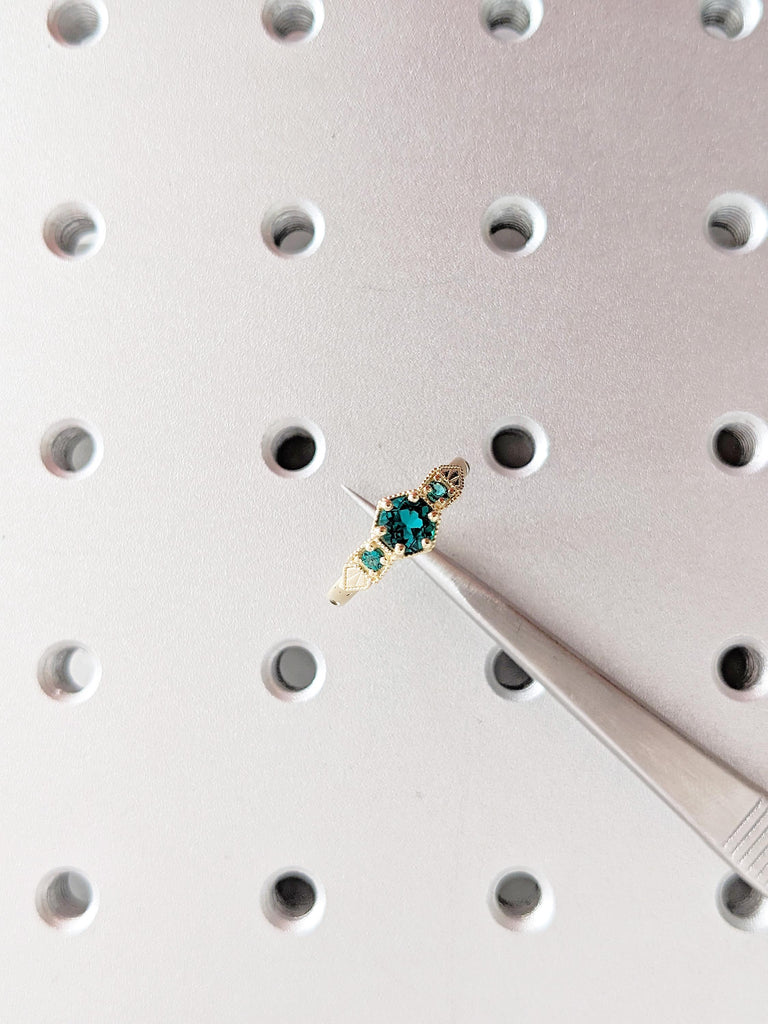 Lab Emerald Engagement Ring, 14K Yellow Gold Vintage Milgrain Green Emerald Ring, Three Stone Round Art Deco Prong Set May Birthstone Ring