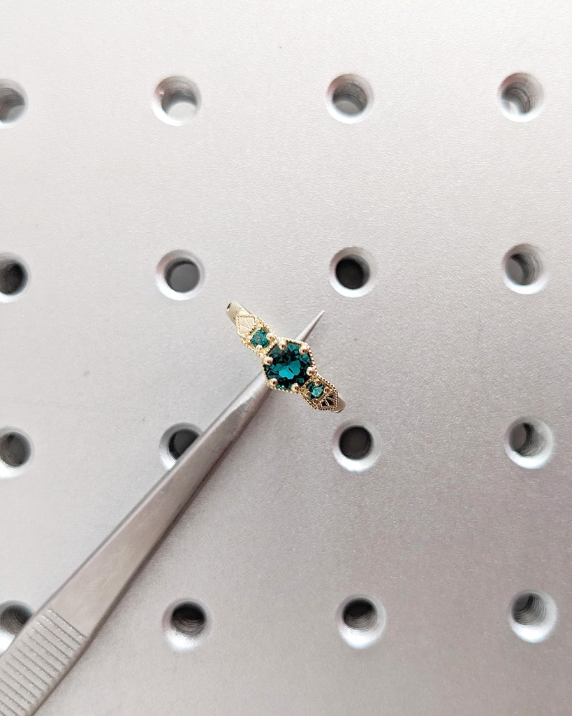 Lab Emerald Engagement Ring, 14K Yellow Gold Vintage Milgrain Green Emerald Ring, Three Stone Round Art Deco Prong Set May Birthstone Ring