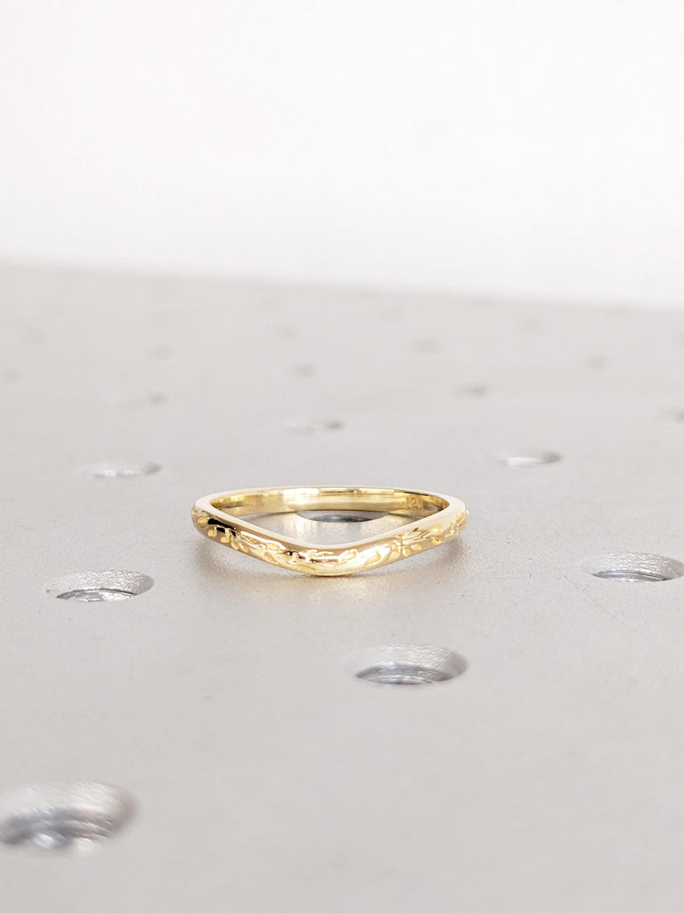 18K Yellow Gold Wedding Band, Stacking Ring for Women, Unique Matching Ring, Curved Wedding Band, Rings For Her, Anniversary Promise Ring