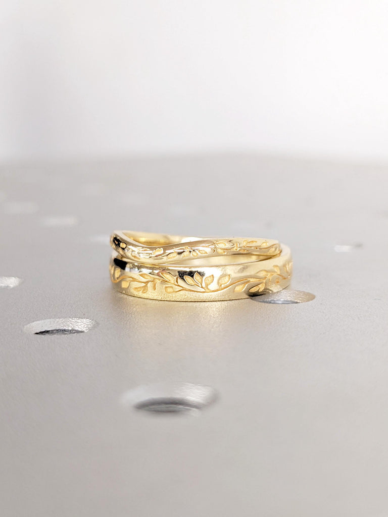 Unique Couple Ring Set, 18K Yellow Gold Ring Set, His and Her Ring, Wedding Band Set