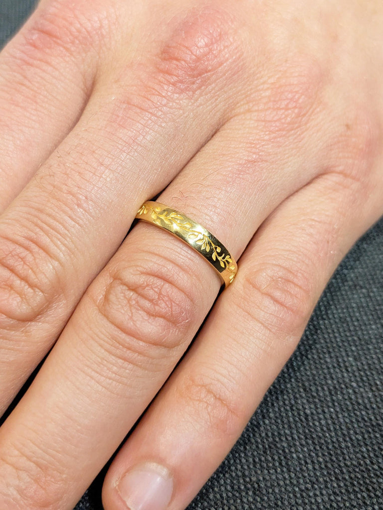 Men's Wedding Band, Men's Engagement Ring, 18K Yellow Gold Ring, Men's Jewelry