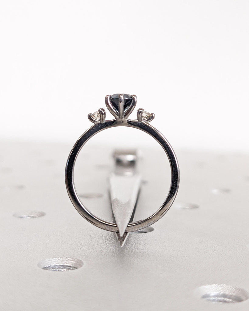 Peacock Sapphire Promise Ring Gold, Round Cut Engagement Dainty Sapphire Ring, Art Deco Ring, Green Gemstone Statement Ring Anniversary Gift