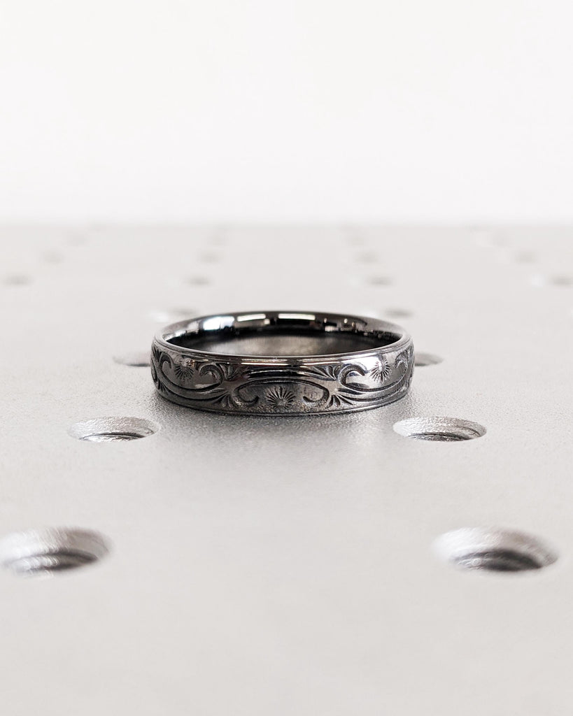 Paisley 14K 18K Solid Gold Wedding Ring for Men & Women | Black Gold Men's Wedding Band | Hand Engraved Men's Wedding Ring | Engraved Rings