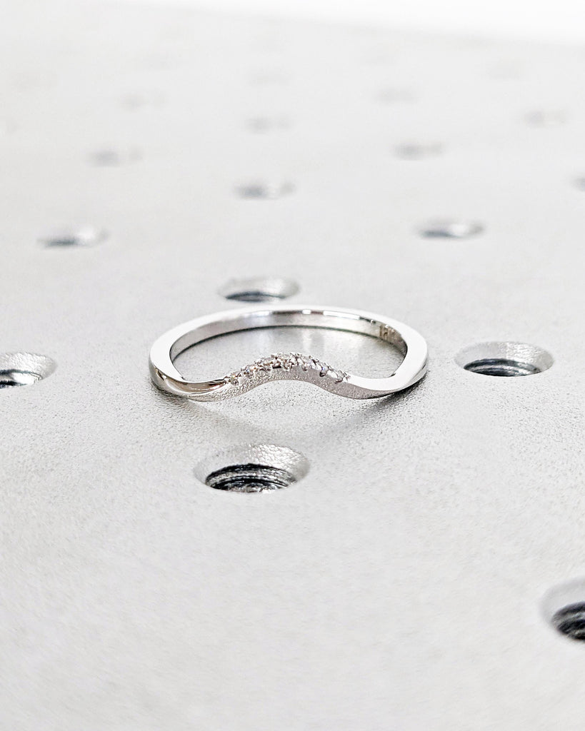 18K White Gold Diamond Ring, Dainty Diamond Crown Wedding Ring, Curved Moissanite Wedding Band, Simulated Diamond Ring, Contour Wedding Ring