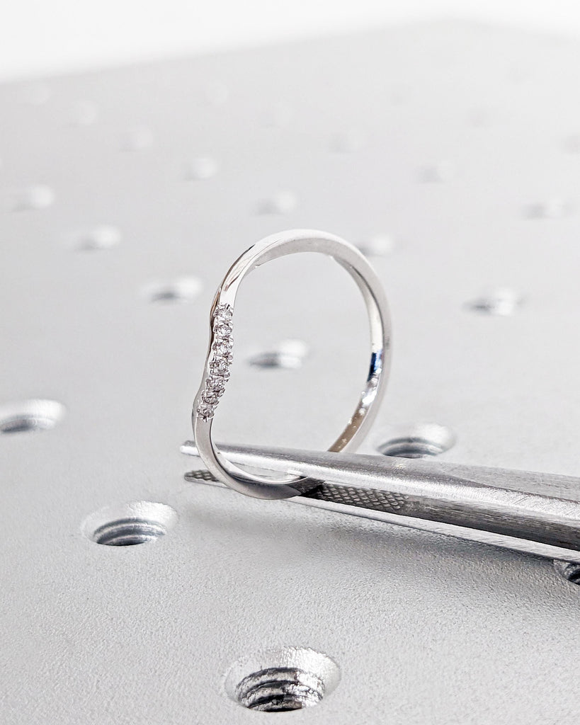 18K White Gold Diamond Ring, Dainty Diamond Crown Wedding Ring, Curved Moissanite Wedding Band, Simulated Diamond Ring, Contour Wedding Ring