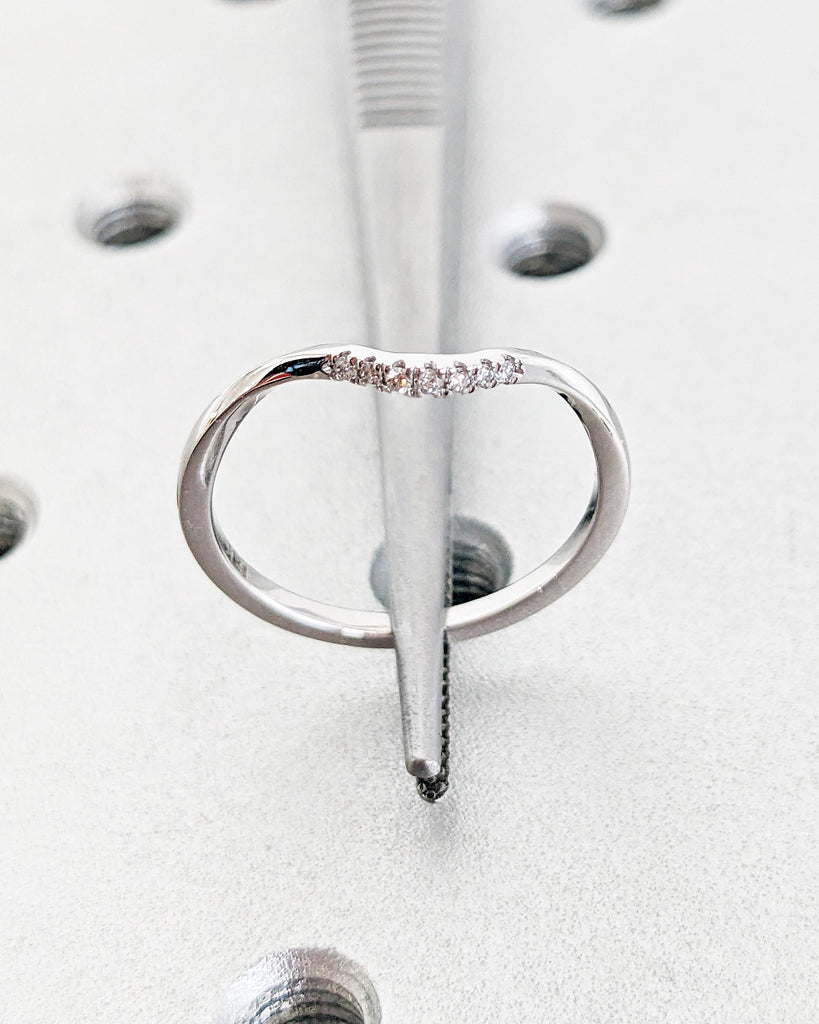 18K White Gold Diamond Ring, Dainty Diamond Crown Wedding Ring, Curved Moissanite Wedding Band, Simulated Diamond Ring, Contour Wedding Ring