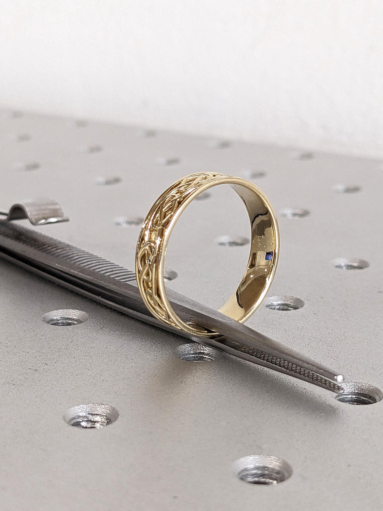 Real Solid 14K Yellow Gold 5mm Vintage Mens Wedding Band | Unisex Classic Celtic Love Knot Wedding Ring | Couples Ring | Commitment Ring