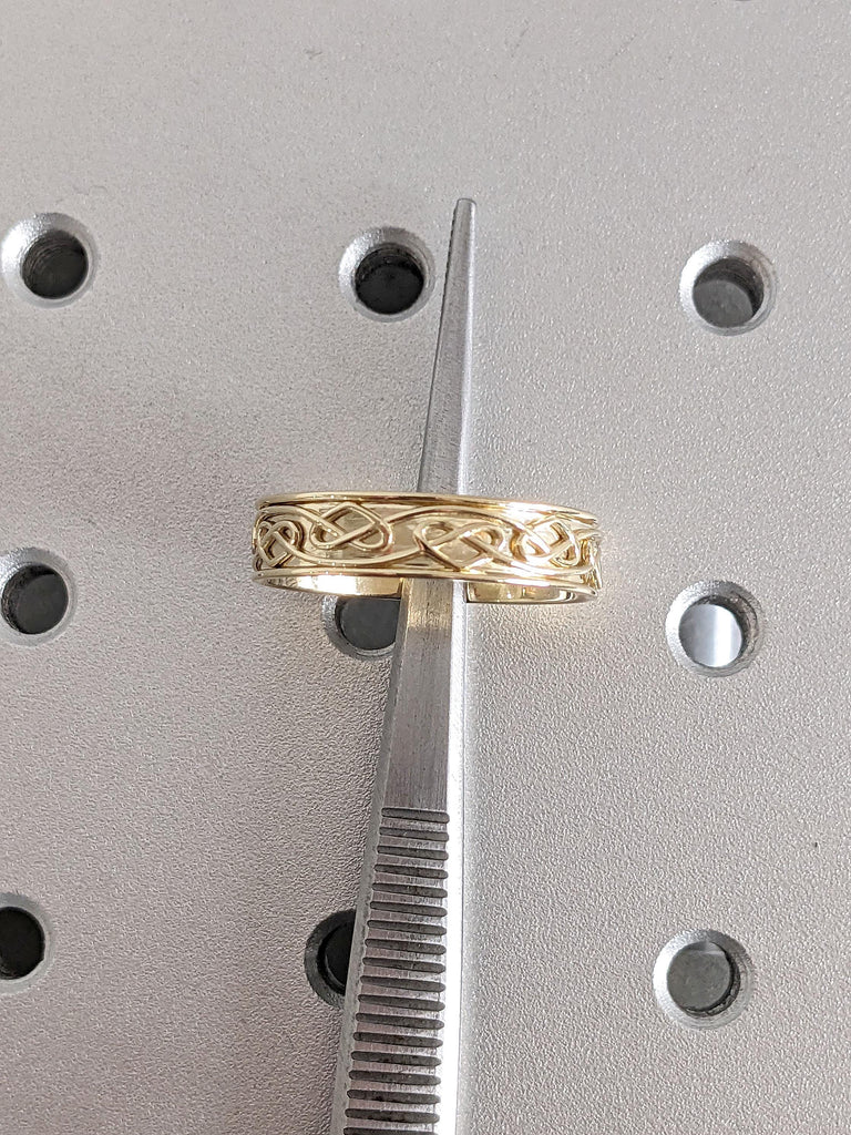 Real Solid 14K Yellow Gold 5mm Vintage Mens Wedding Band | Unisex Classic Celtic Love Knot Wedding Ring | Couples Ring | Commitment Ring