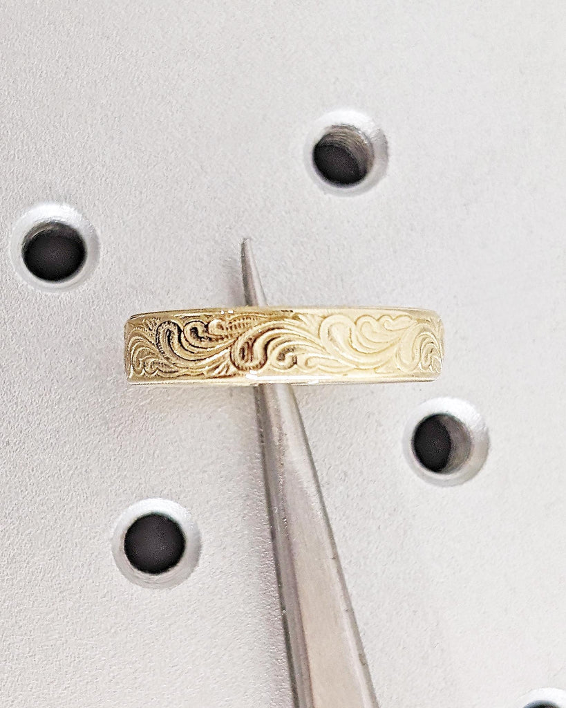 14K 18K Yellow Gold Filigree Wedding Band | Hand Engraved Band Feather Pattern Anniversary Ring | Retro Art Deco Vintage Floral Design Ring