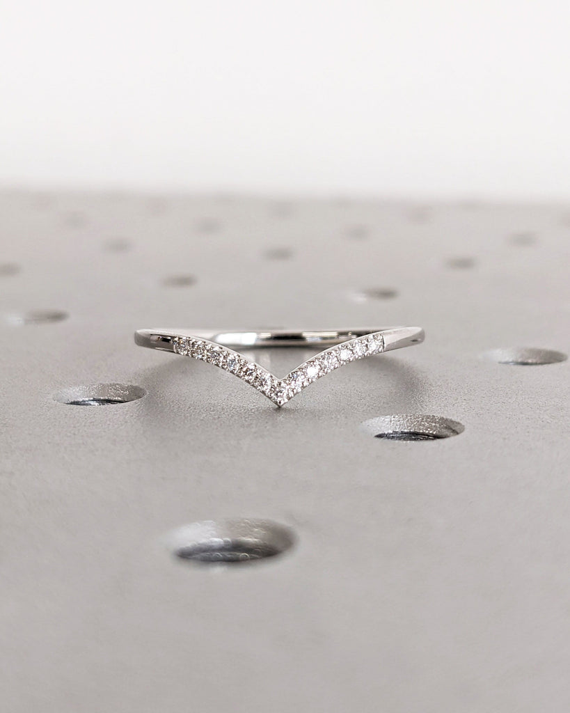 Round Cut Diamond Chevron Engagement Ring, 14K White Gold V Shaped Matching Wedding Band, Half Eternity Stacking Ring