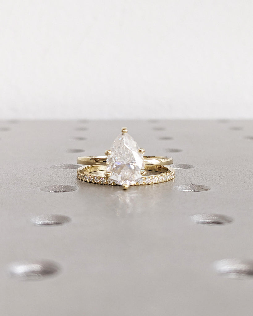 Pear Shaped Lab Grown Diamond Engagement Ring Set, Teardrop Pear Solitaire Ring, Lab Diamond Wedding Band, Yellow White Rose Gold Bridal Set