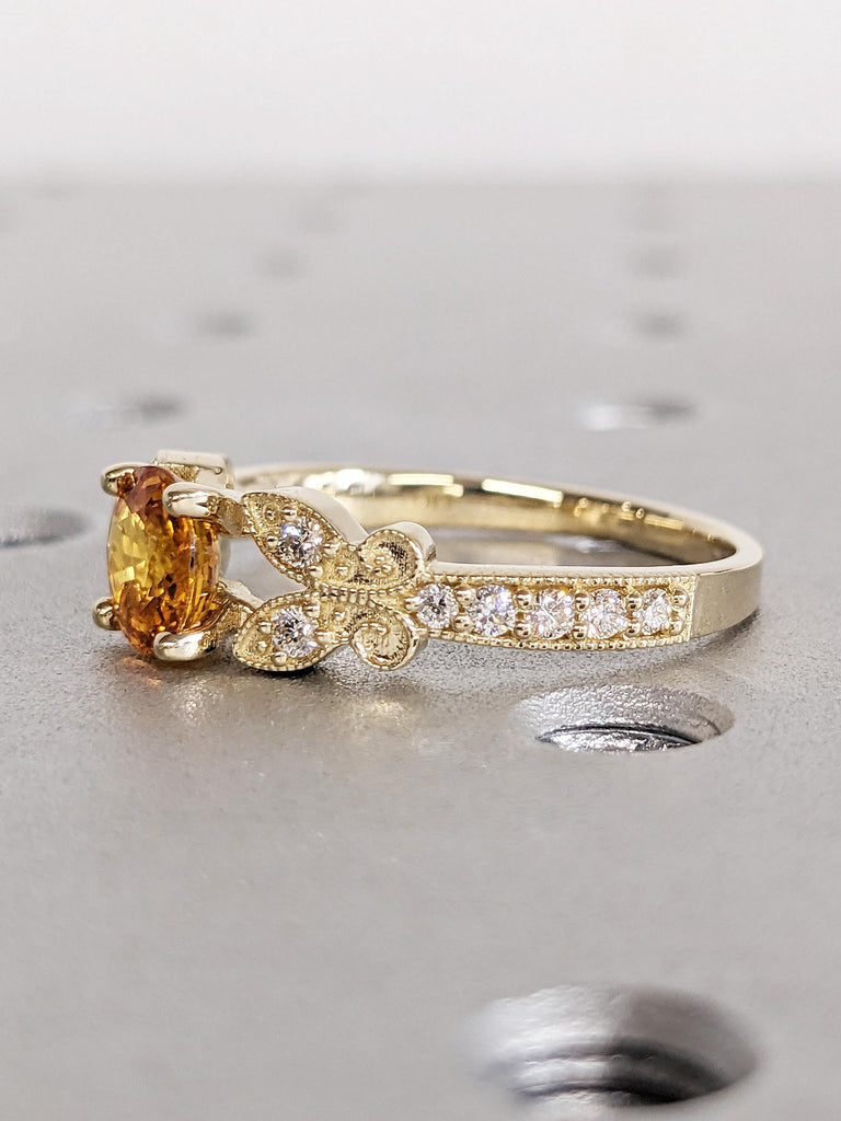 Vintage Round Cut Yellow Lab Sapphire Butterfly Milgrain Wedding Band, 14K Gold White Diamond Pavé Art Deco Ring