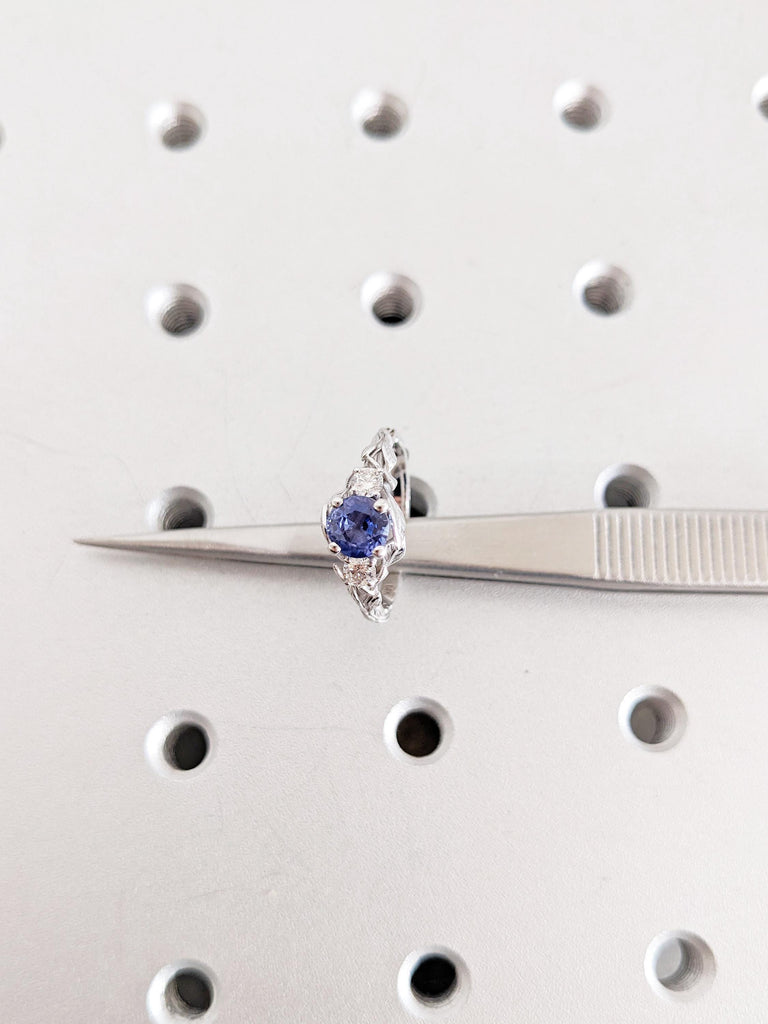 Round Sapphire Engagement Ring, Cornflower Blue Sapphire Ring, Natural Sapphire & Diamond Ring, 14K White Gold Leaf Ring, Birthstone Jewelry