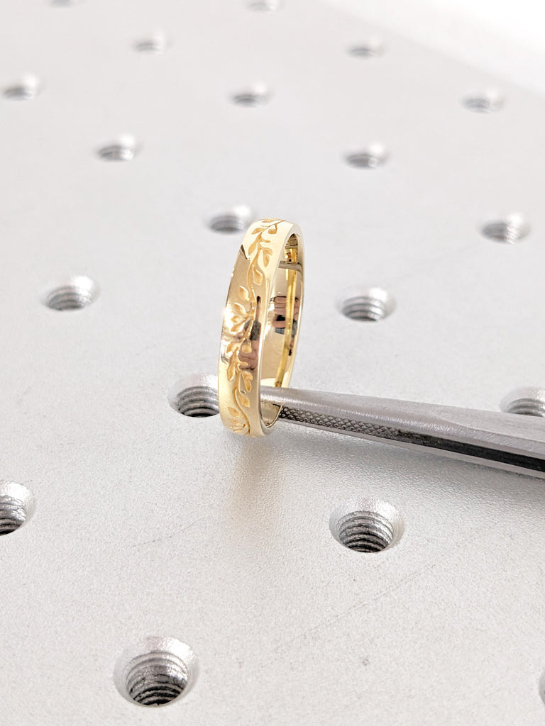 Men's Wedding Band, Men's Engagement Ring, 18K Yellow Gold Ring, Men's Jewelry