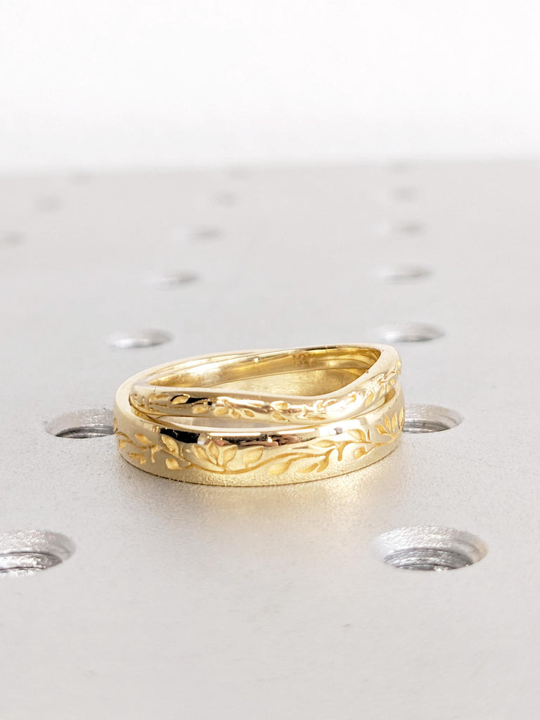 Unique Couple Ring Set, 18K Yellow Gold Ring Set, His and Her Ring, Wedding Band Set
