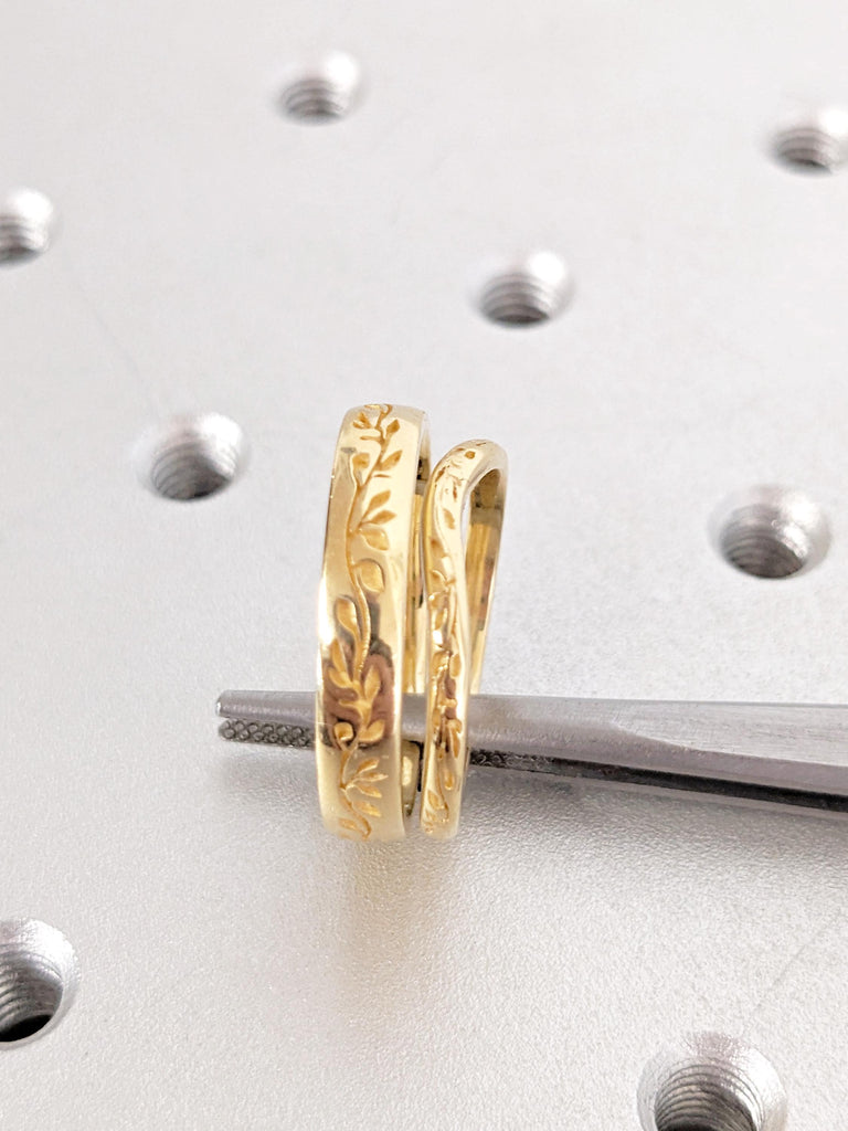 Unique Couple Ring Set, 18K Yellow Gold Ring Set, His and Her Ring, Wedding Band Set