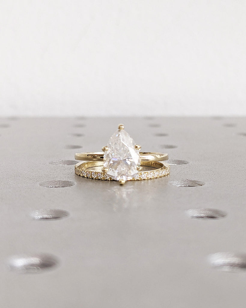 Pear Shaped Lab Grown Diamond Engagement Ring Set - 14K Yellow Gold - Lab Diamond Stacking Wedding Ring - Art Deco Vintage Bridal Set