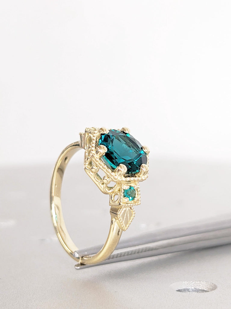 Lab Emerald Engagement Ring, Round Emerald Wedding Ring, Vintage Milgrain Emerald Ring in 14K Yellow Gold, Emerald Jewelry