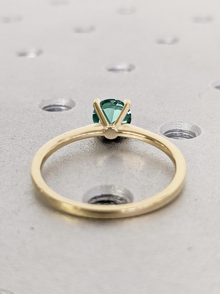 Round Cut Lab Grown Emerald Ring, 18k Yellow Gold Engagement Ring, Promise Ring for Her, Unique Solitaire Ring, Vintage May Birthstone Ring