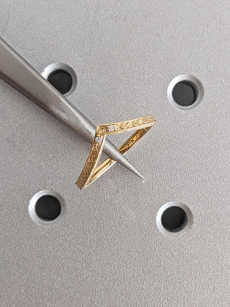 18k Yellow Gold Vintage Wedding Band | His and Hers Wedding Ring Set | Hand Engrave Filigree Couples Ring | Commitment Ring | 6mm Mens Band