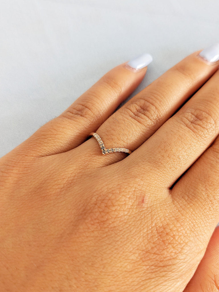 V Shaped Wedding Band, Rose Gold Stacking Ring, Reverse Ombre Diamond Ring, Matching Ring for Women, Anniversary Band, Vintage Wedding Ring
