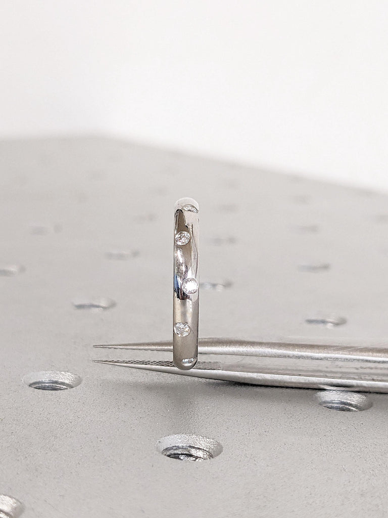 Platinum Zig Zag Diamond Wedding Band, Unique Round Shaped White Gold Diamond Comfort Fit Ring, Unisex Wedding Band, Custom Stacking Ring