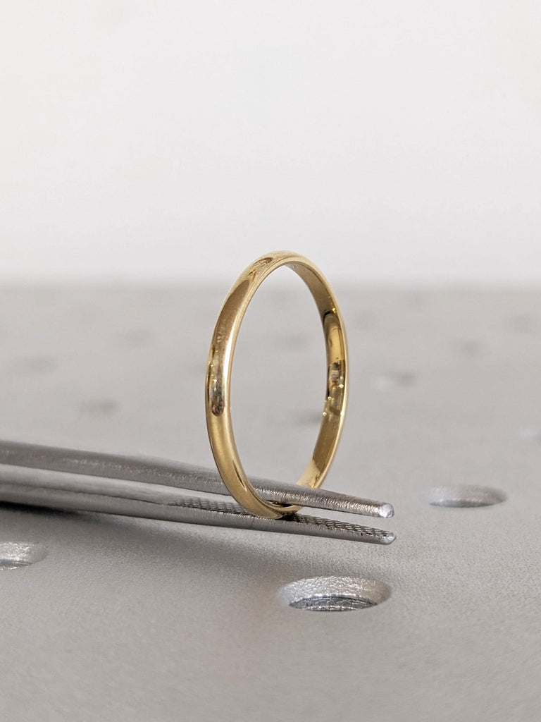 Thin 18K Solid Yellow Gold Wedding Band, Low Dome Comfort Fit Ring, Minimalist Women’s Ring, Classic Plain Gold Band