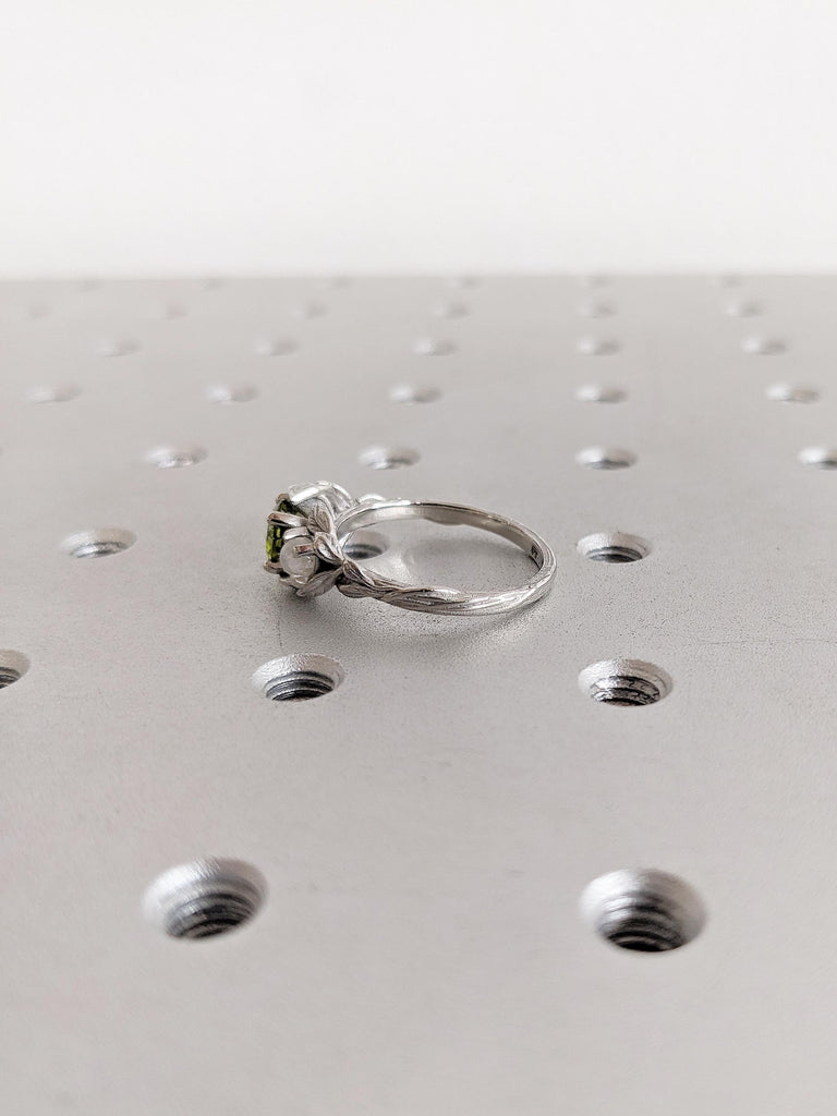 Unique Peridot Engagement Ring, Nature Inspired Platinum Ring, Round Cut Moonstone Cabochon, Peridot Ring, August Birthstone Ring, Leaf Ring