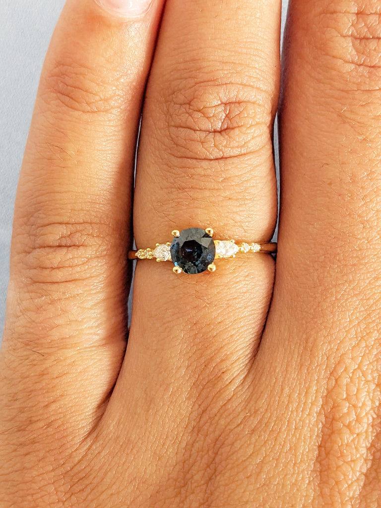 0.5ct Unique Round Sapphire Engagement Ring, 18K Yellow Solid Gold Sapphire Wedding Ring, Teal Peacock Sapphire Diamond Cluster Ring For Her