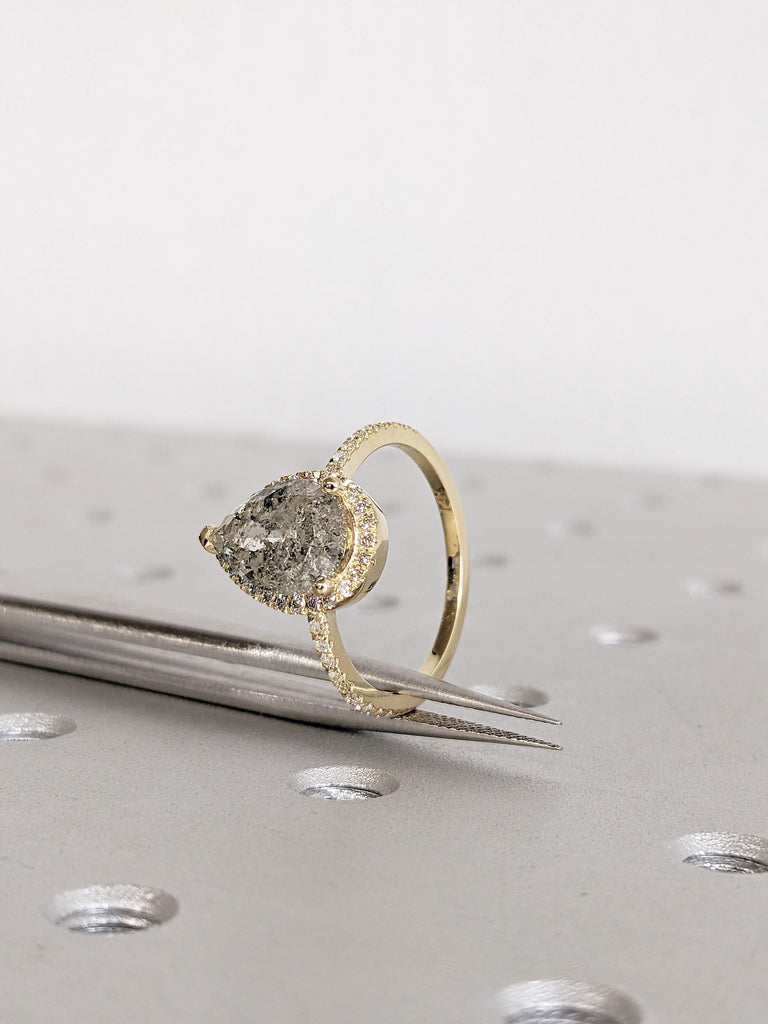 1920s Pear Cut Salt and Pepper Diamond Engagement Ring, 14K Yellow Gold Halo Ring, Vintage Diamond Wedding Ring