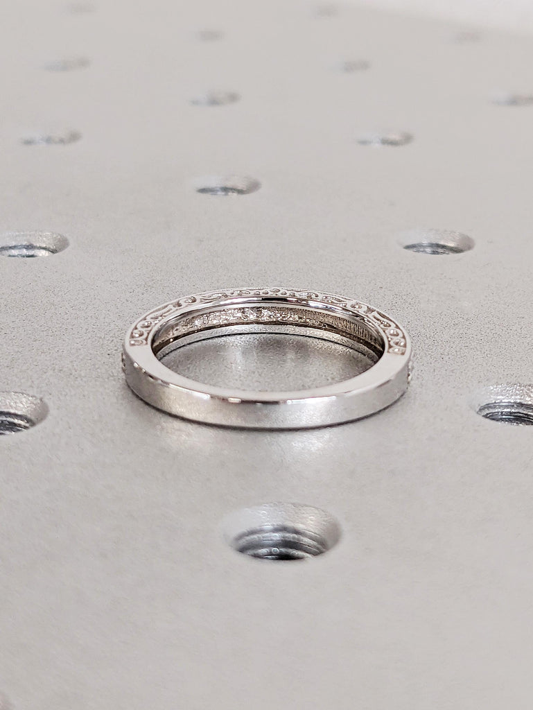 Round Cut Diamond Filigree Wedding Band, 14K White Gold Pavé Diamond Ring, Unique Vintage Scroll Engraved Wedding Band, Bridal Stacking Ring