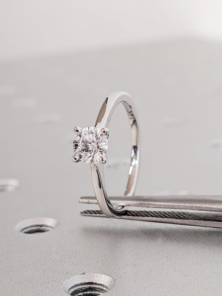 14K Solid White Moissanite Wedding Band, Solitaire Round Cut Moissanite Engagement Ring, Modern Bridal Ring, Stackable Everyday Jewelry