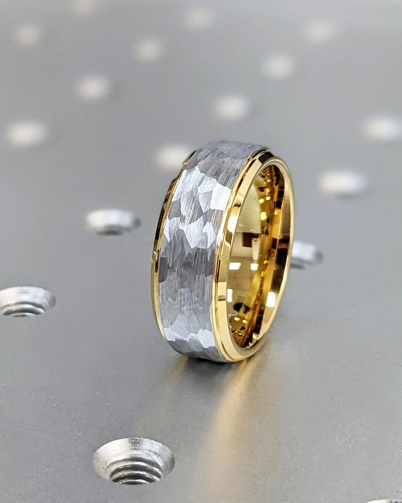 Men&#39;s Tungsten Wedding Band / Hammered Silver Tungsten Ring / 8mm Wedding Ring for Him / Yellow Gold Plated Tungsten Band / Comfort Fit / Promise Ring for Him