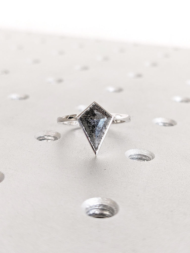 Kite Cut Salt and Pepper Diamond Ring, Bezel Engagement Ring, 14k White Gold Ring, Solitaire Ring, Big Statement Ring, Promise Ring for Her