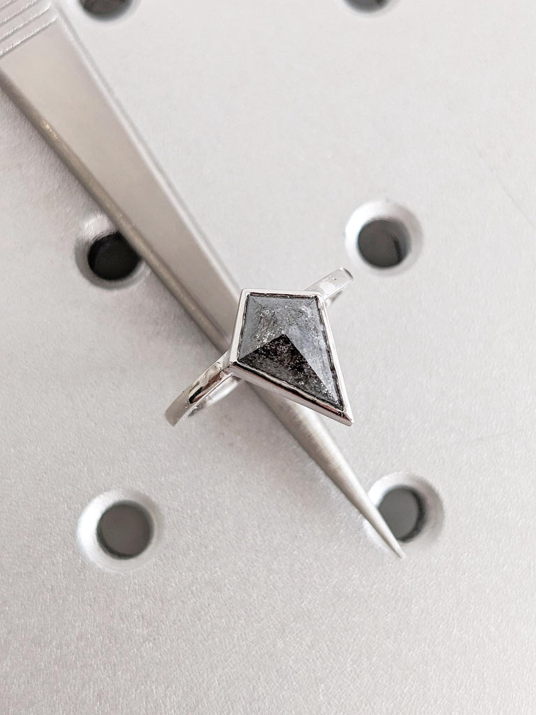 Minimalist 14k White Gold Ring, Kite Ring