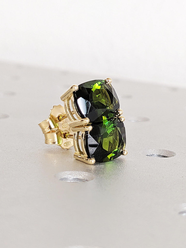 Cushion Cut Green Tourmaline Stud Earrings, 14K Solid Yellow Gold Screw Back Stones Studs, Libra Birthstone Earrings, Everyday Gold Jewelry