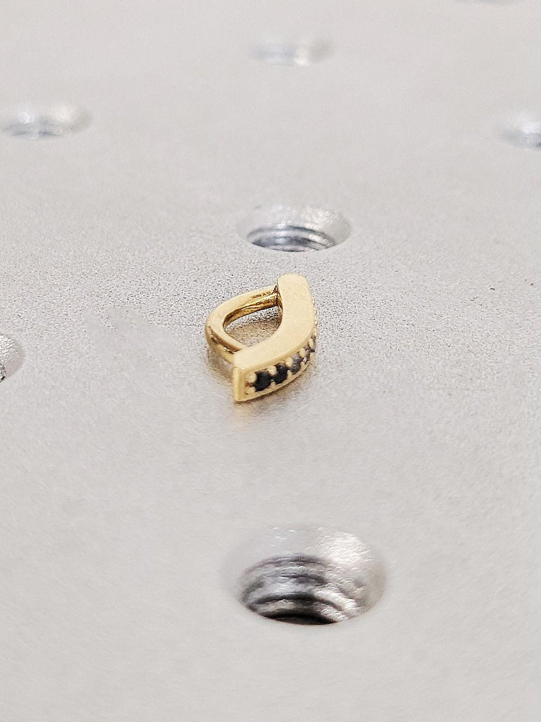 Round Ombre Diamond Helix Piercing, 18K Gold hinged hoop earrings, Curved Ombre Diamond Clicker Huggie earrings, Bridal Engagement Jewelry