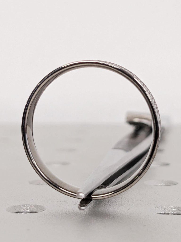 Chain Pattern Black Gold Band, 14K Polished Men’s Wedding Ring, Custom 5mm Modern Engagement Band, Alternative Ring