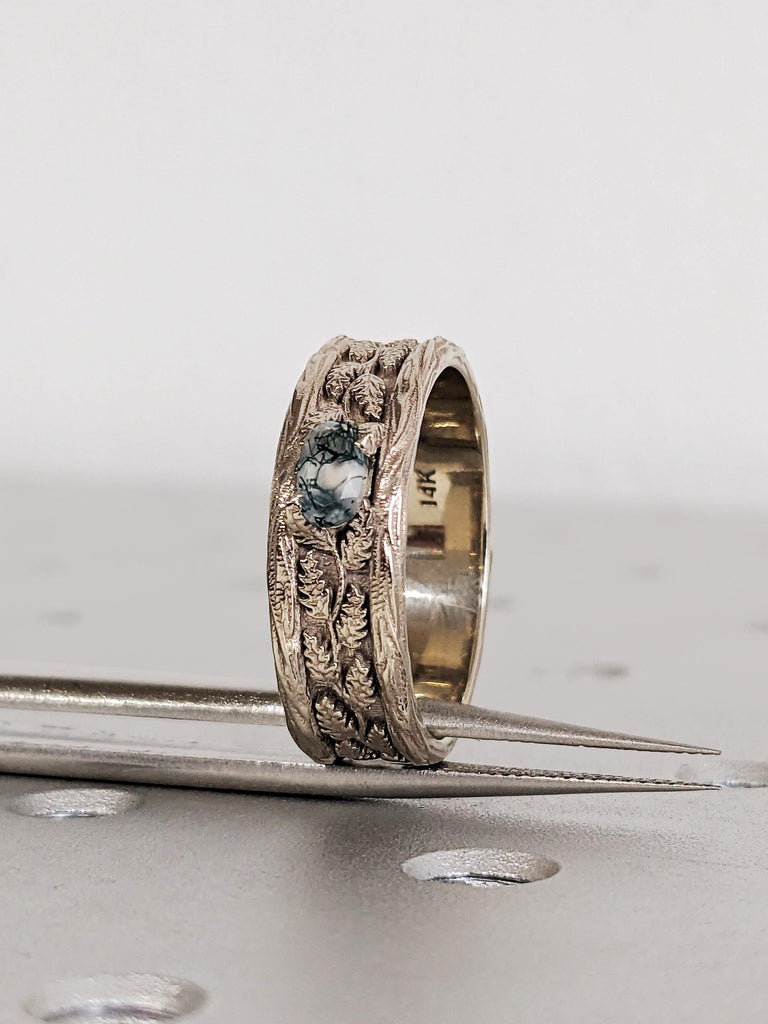 14K Solid White Gold Natural Moss Agate Wedding Band, Round Green Moss Agate Vintage Wedding Ring, Nature Foliage Band, Men's Engagement