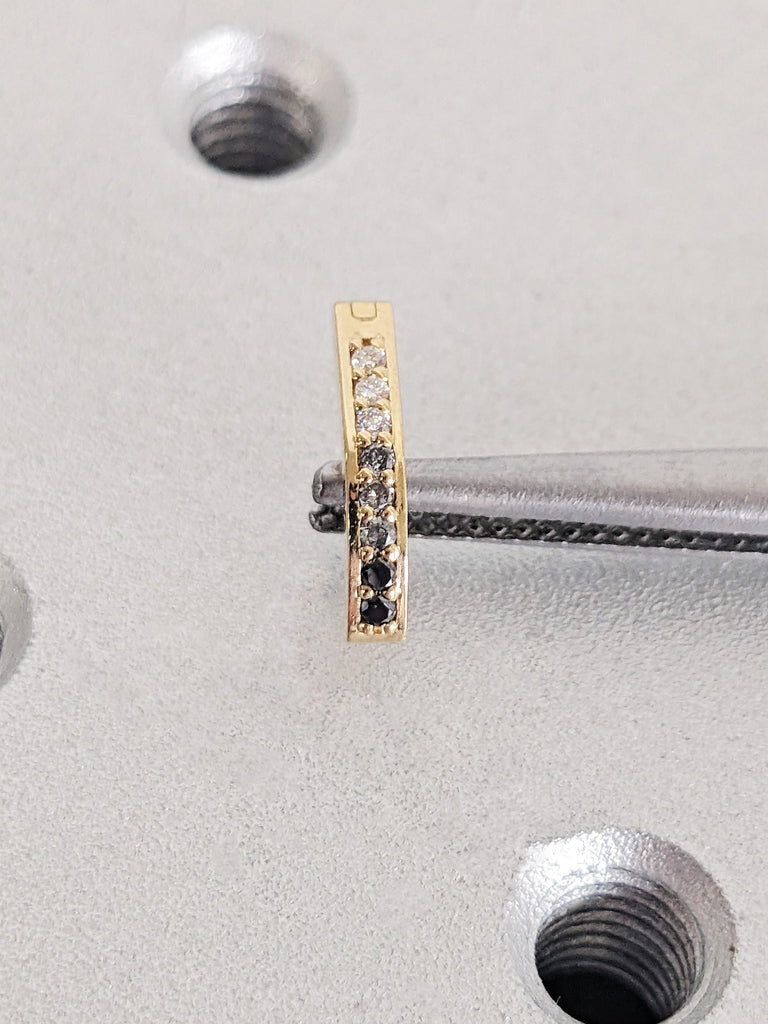 Round Ombre Diamond Navel Ring, 18K Solid Gold Belly Button Diamond Piercing, Curved Belly Ring, Diamond Body Clicker, Alternative Jewelry