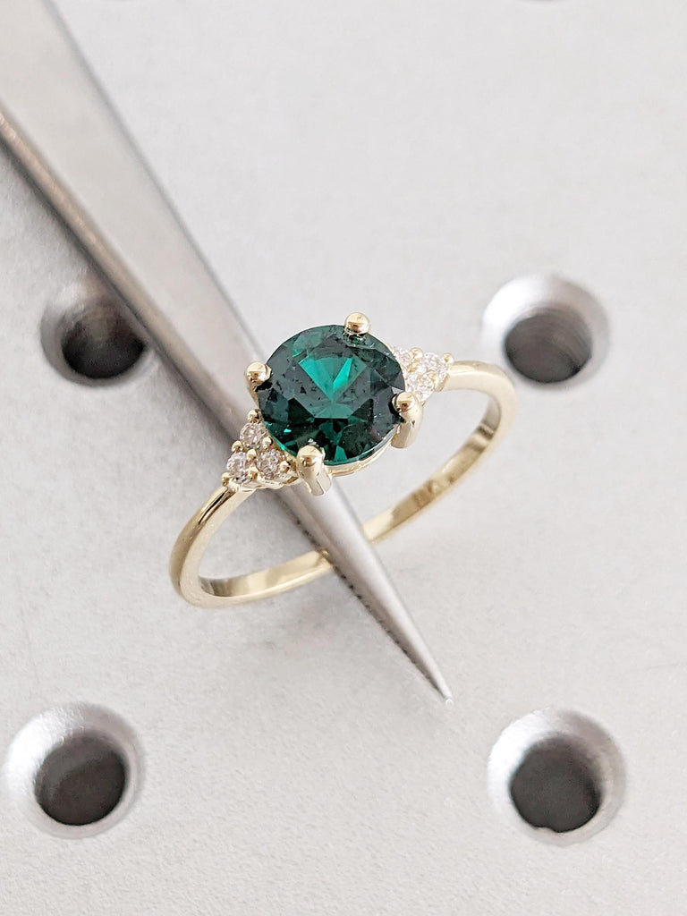 Round Cut Lab Grown Sapphire Engagement Ring, Art Deco 18k/14k Yellow Gold Rings for Women, Diamond and Green Sapphire September Birthstone