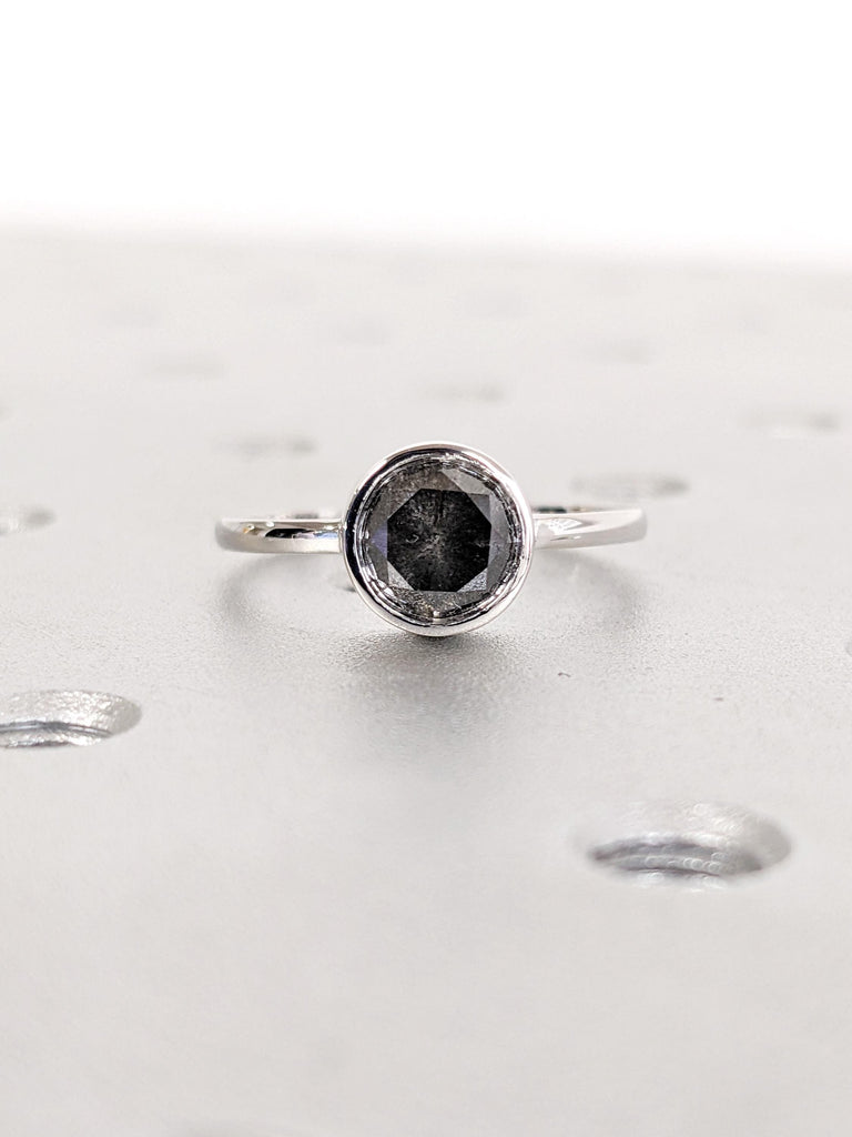 Round Salt and Pepper Diamond Engagement Ring, Dark/Black Bezel Set Salt and Pepper Diamond, 18K White Solid Gold Minimalist Solitaire Ring