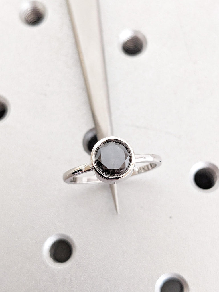 Round Salt and Pepper Diamond Engagement Ring, Dark/Black Bezel Set Salt and Pepper Diamond, 18K White Solid Gold Minimalist Solitaire Ring