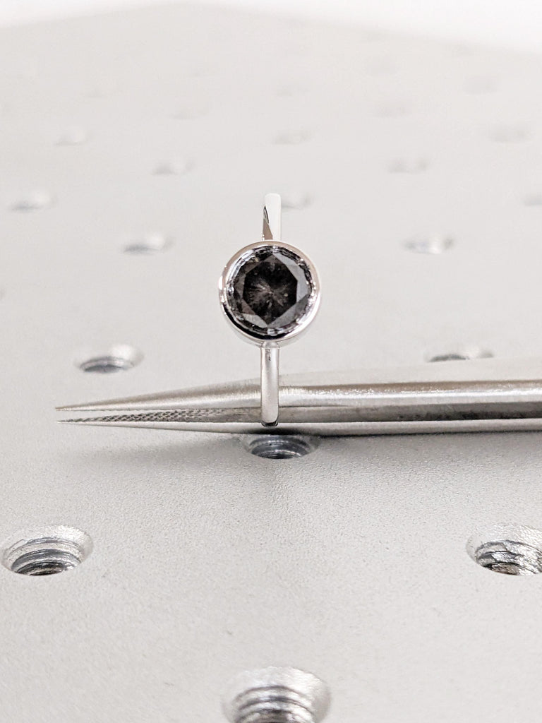 Round Salt and Pepper Diamond Engagement Ring, Dark/Black Bezel Set Salt and Pepper Diamond, 18K White Solid Gold Minimalist Solitaire Ring