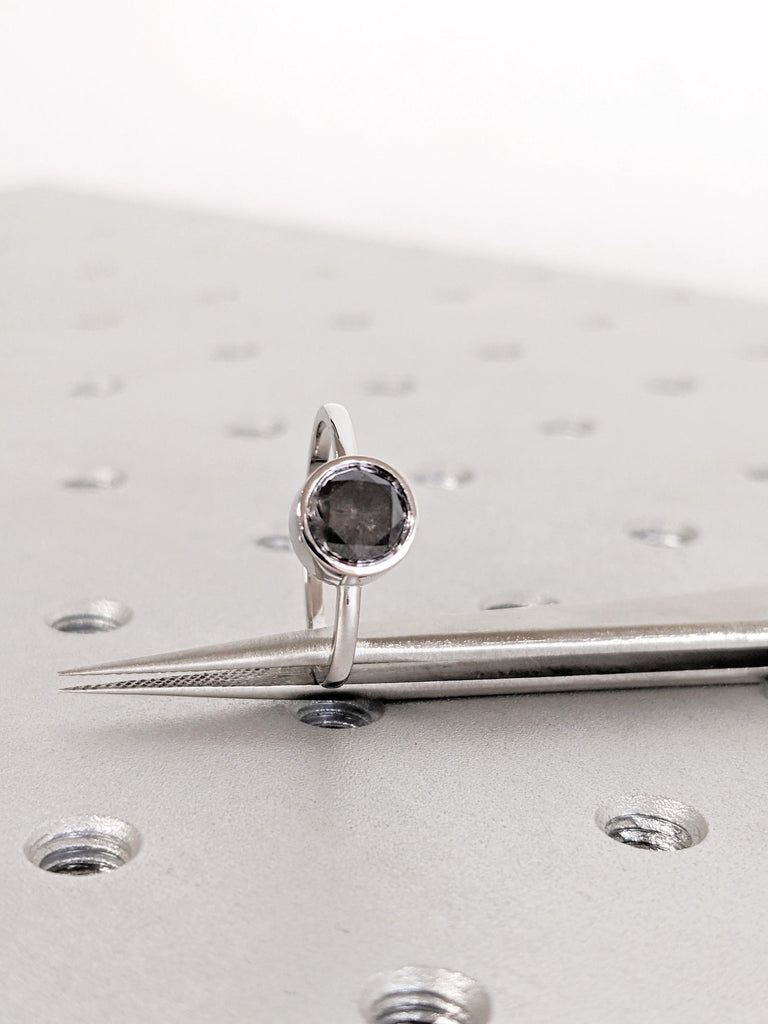 Round Salt and Pepper Diamond Engagement Ring, Dark/Black Bezel Set Salt and Pepper Diamond, 18K White Solid Gold Minimalist Solitaire Ring