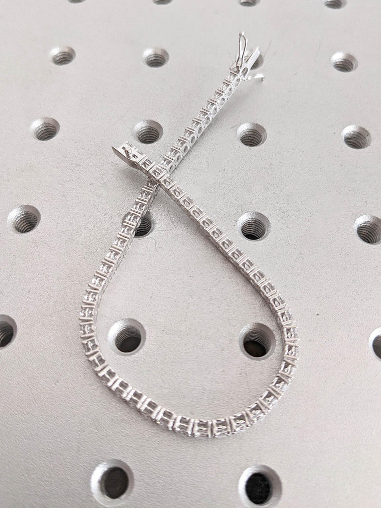 D/F Color VS1 Lab Diamond Tennis Bracelet: Solid Gold, Prong set Round cut Diamond or Moissanite