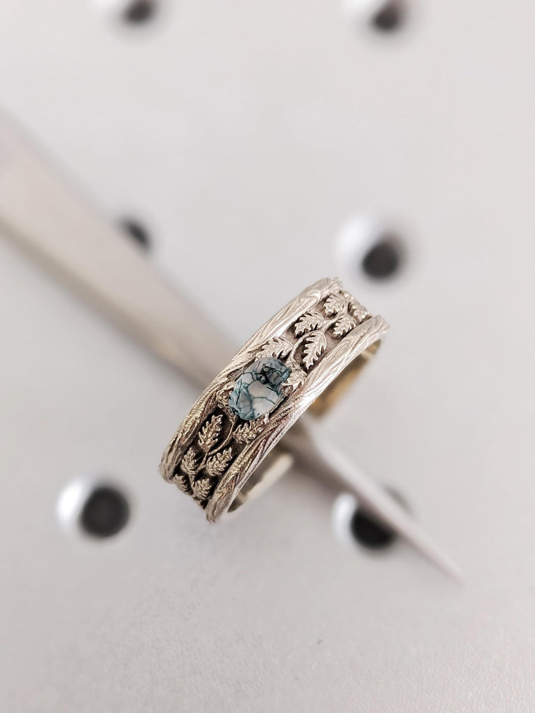 Natural Moss Agate Nature Men's Engagement Ring, 14K White Gold Vintage Oak Leaves Wedding Band