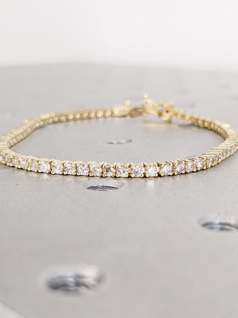Round Cut Moissanite Tennis Bracelet
