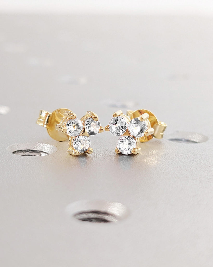 Round Diamond Clusters Earrings, 18K Yellow Gold Screw Back Stud Earrings, Three Stones Studs, Women's Everyday Jewelry